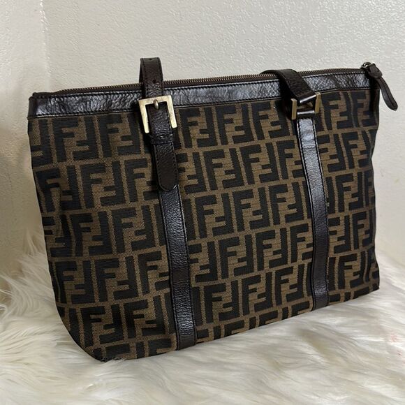 💯Authentic Fendi Zucca Tote Handbag🍀 - Picture 15 of 17